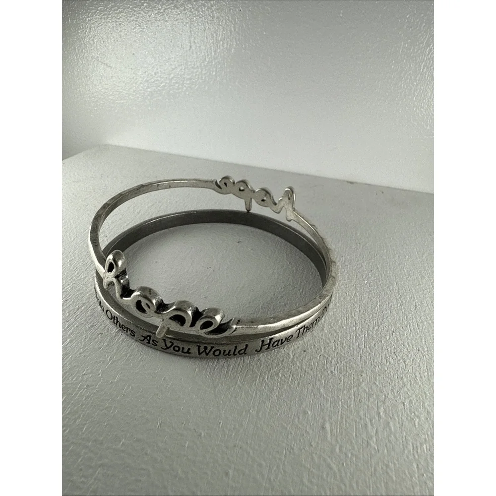 Do Unto Other As You Would Have Them Do Unto You Bracelet Silver Tone‎ Clamper.
